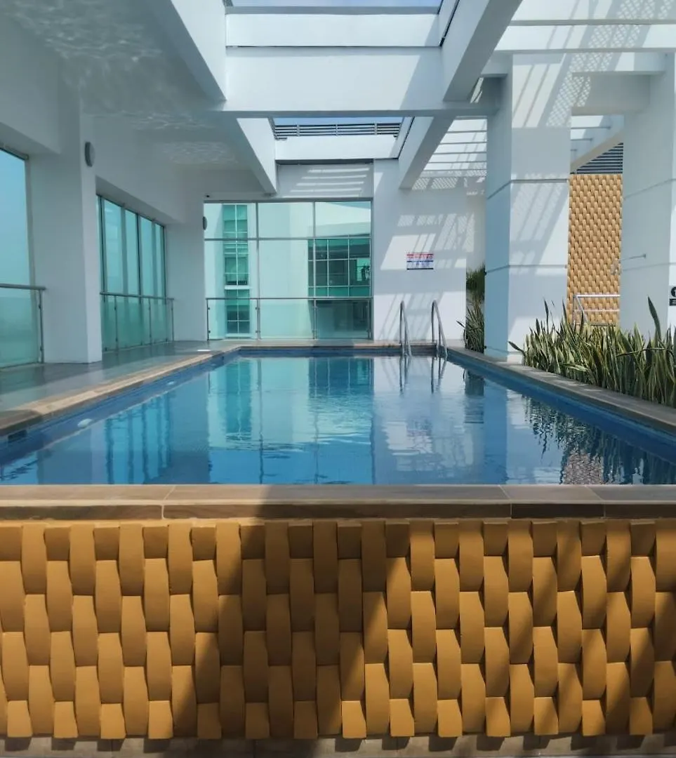 Luxuri Suite Vista Al Rio Guayaquil