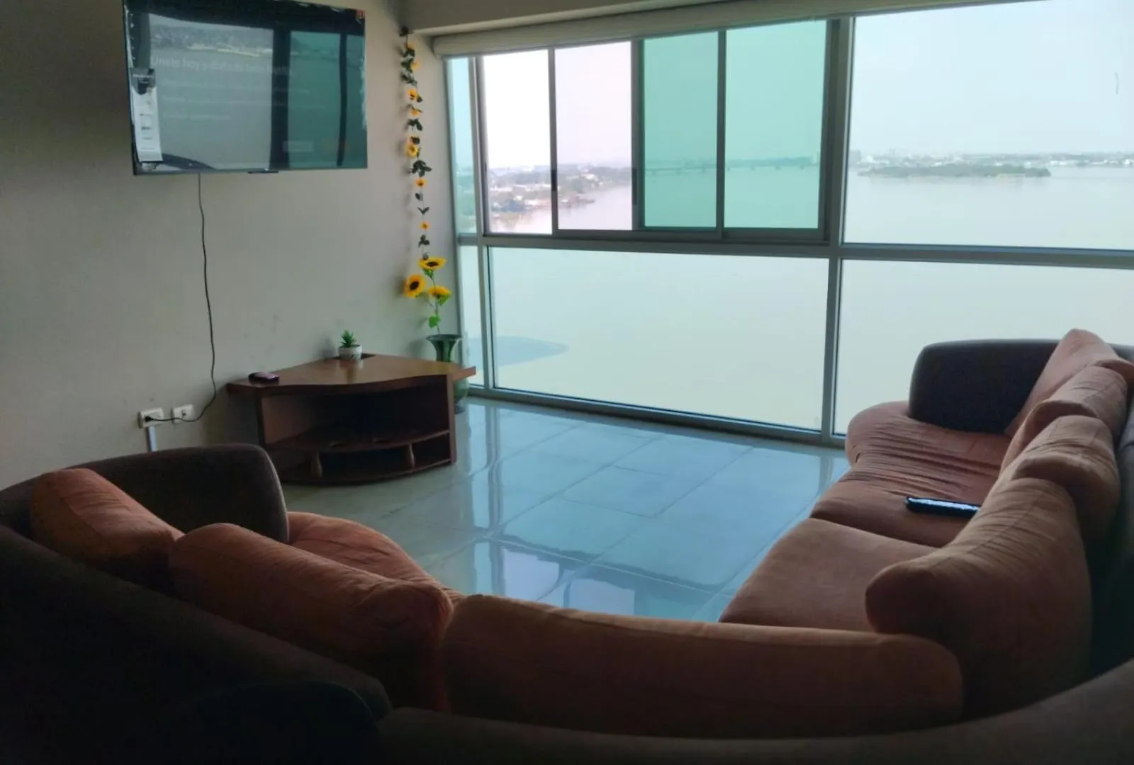 Luxuri Suite Vista Al Rio Guayaquil 0*,