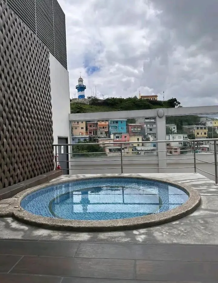 Luxuri Suite Vista Al Rio Guayaquil