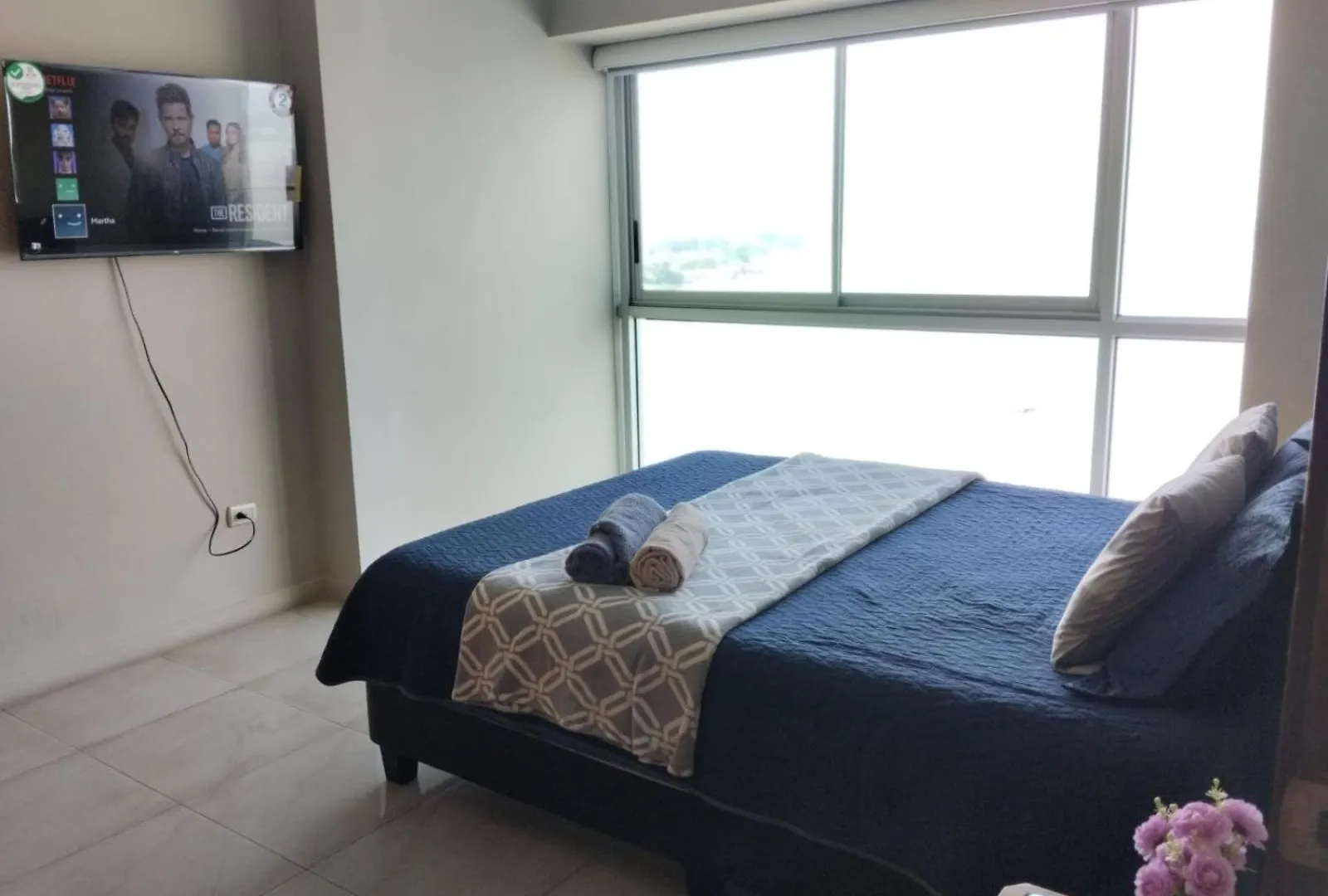 Luxuri Suite Vista Al Rio Guayaquil Ecuador