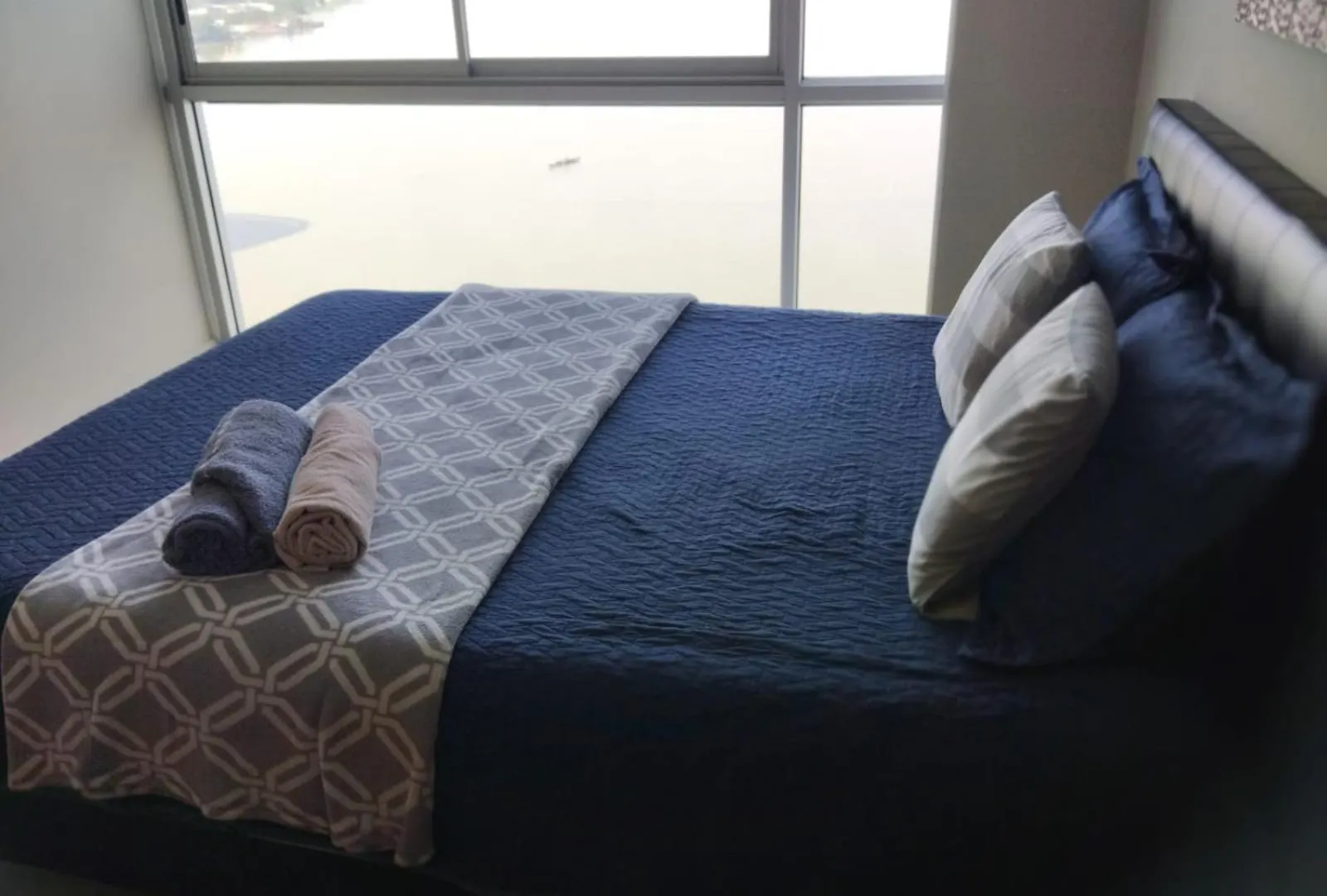 Luxuri Suite Vista Al Rio Γκουαγιακίλ